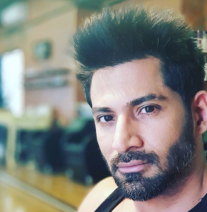 Vivan Bhatena hair style